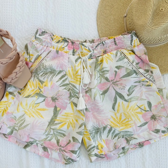 Linen Blend Tropical Print Shorts - Picture 1 of 16